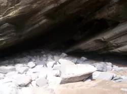 Entrada de piedras